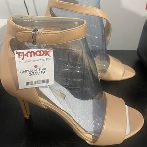 Women Heels size 8.5